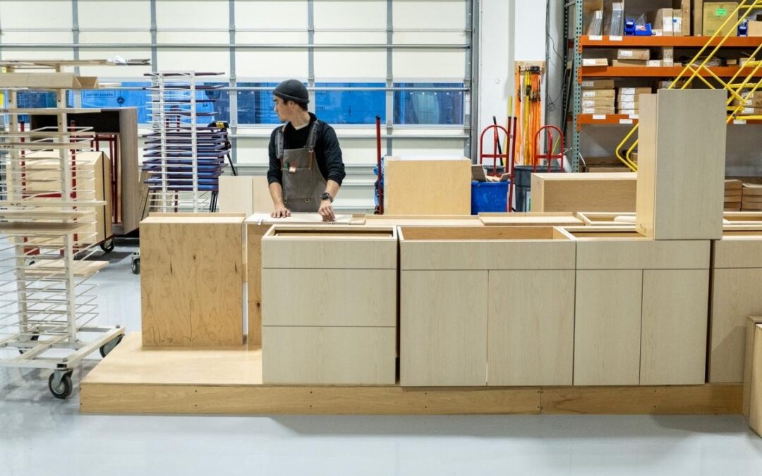 Why Is It Better To Work With A Local Cabinet Maker For Custom Cabinets